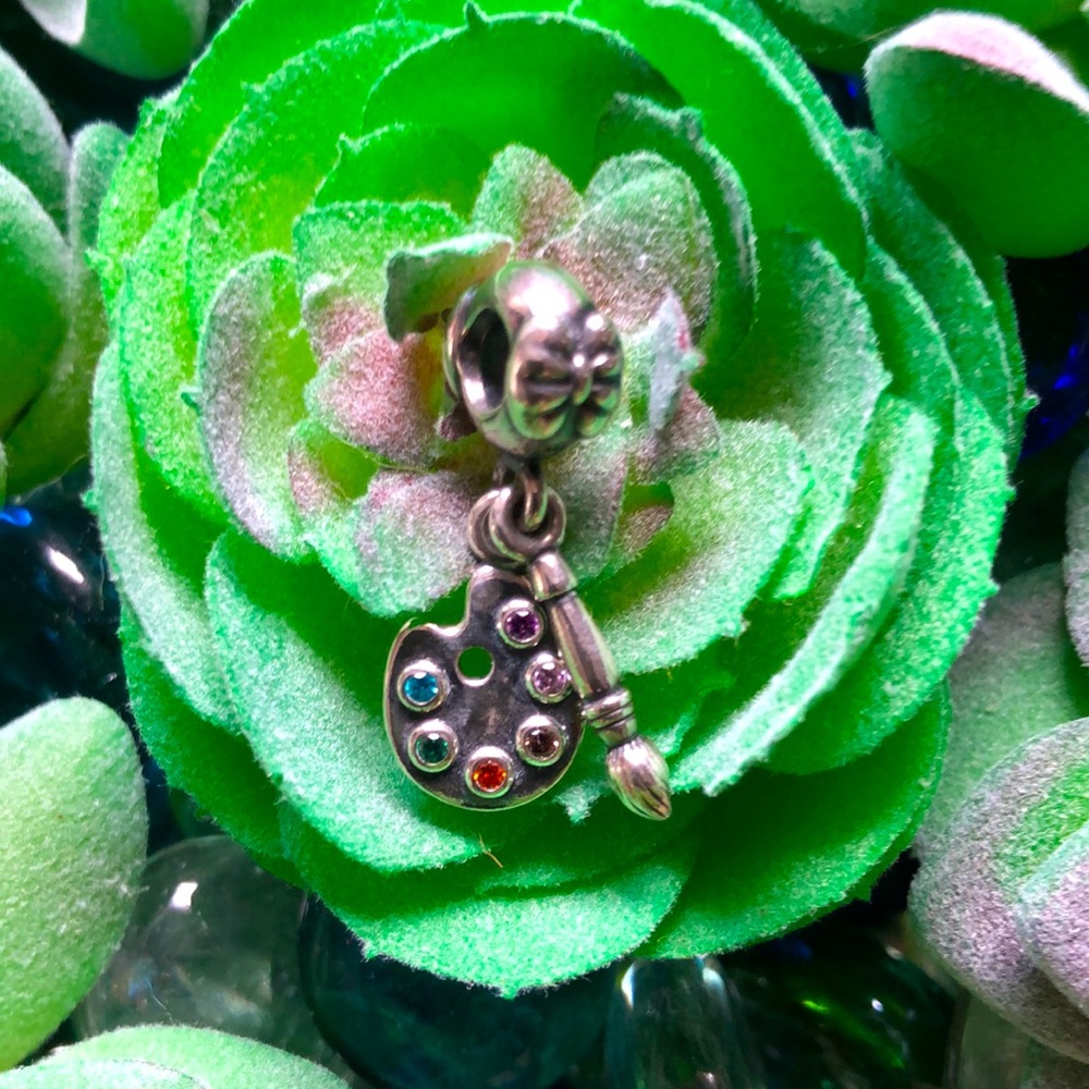 Pandora Paint Board w/Brush Dangling Charm